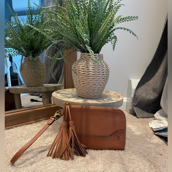 Frye Handbags - Frye wristlet